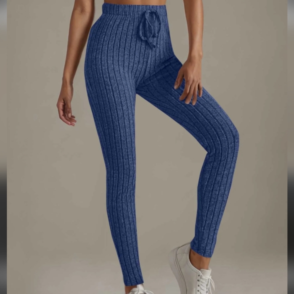 Shein Woman's Cozy Blue Knit Leggings Size XL